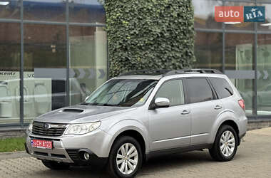 Позашляховик / Кросовер Subaru Forester 2012 в Чернівцях