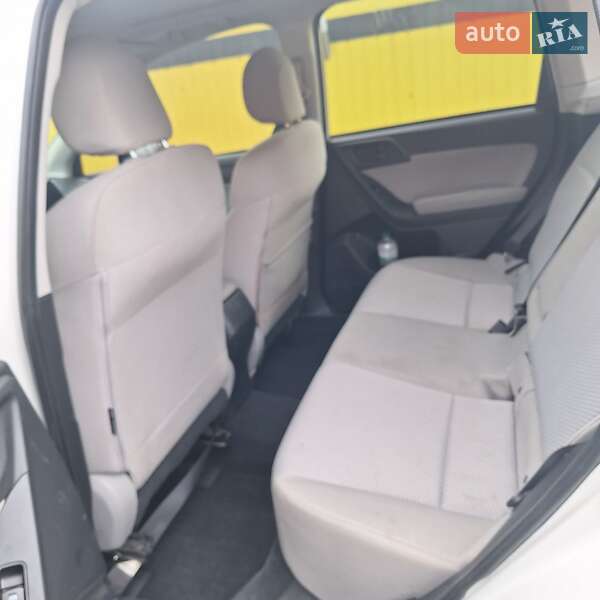 Внедорожник / Кроссовер Subaru Forester 2015 в Гайвороне