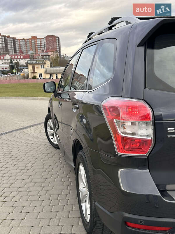Позашляховик / Кросовер Subaru Forester 2015 в Львові