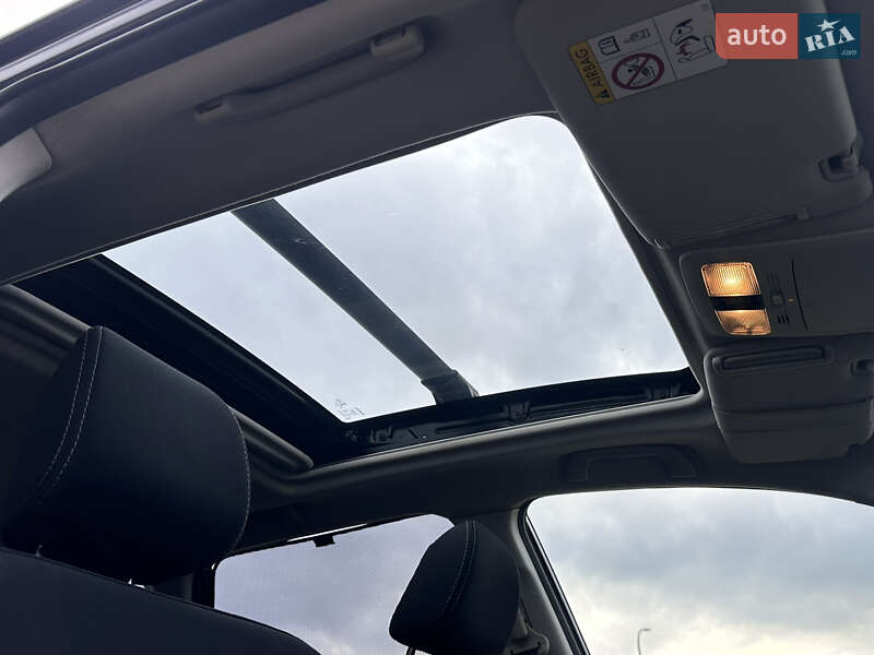 Позашляховик / Кросовер Subaru Forester 2015 в Львові