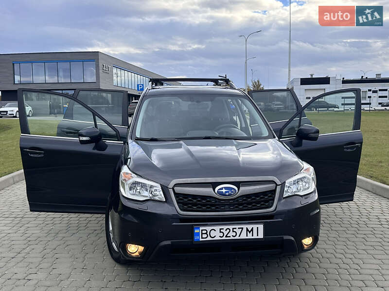 Позашляховик / Кросовер Subaru Forester 2015 в Львові