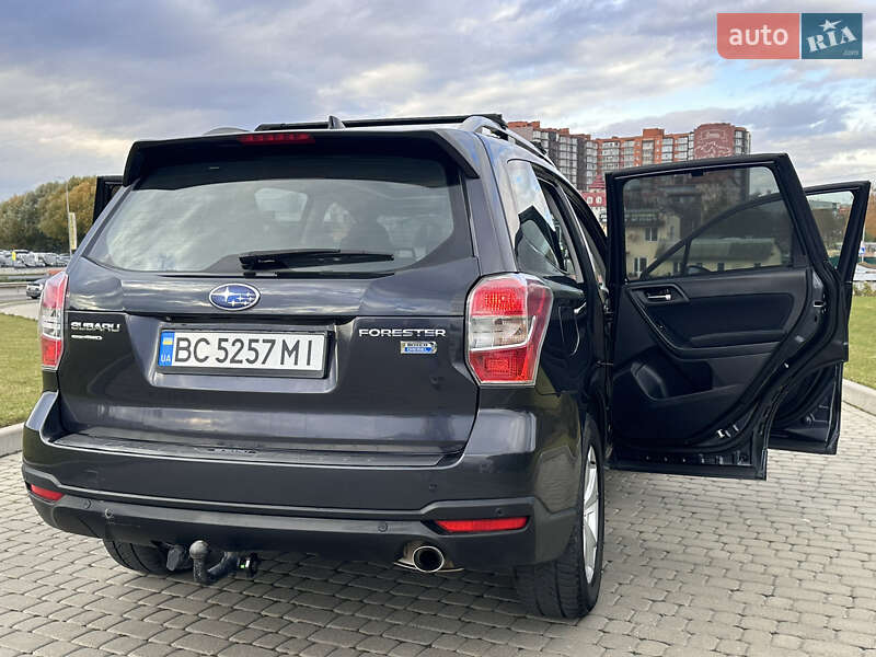 Позашляховик / Кросовер Subaru Forester 2015 в Львові