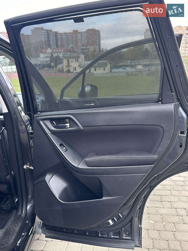 Позашляховик / Кросовер Subaru Forester 2015 в Львові