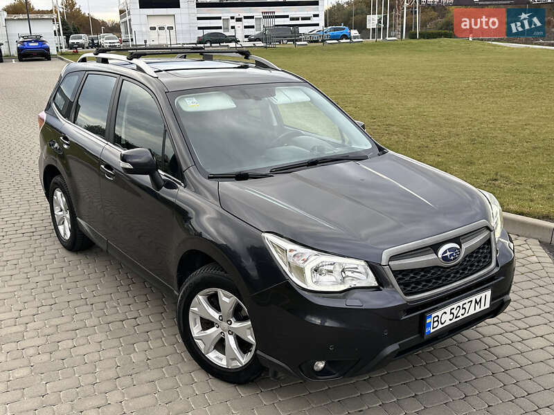 Позашляховик / Кросовер Subaru Forester 2015 в Львові