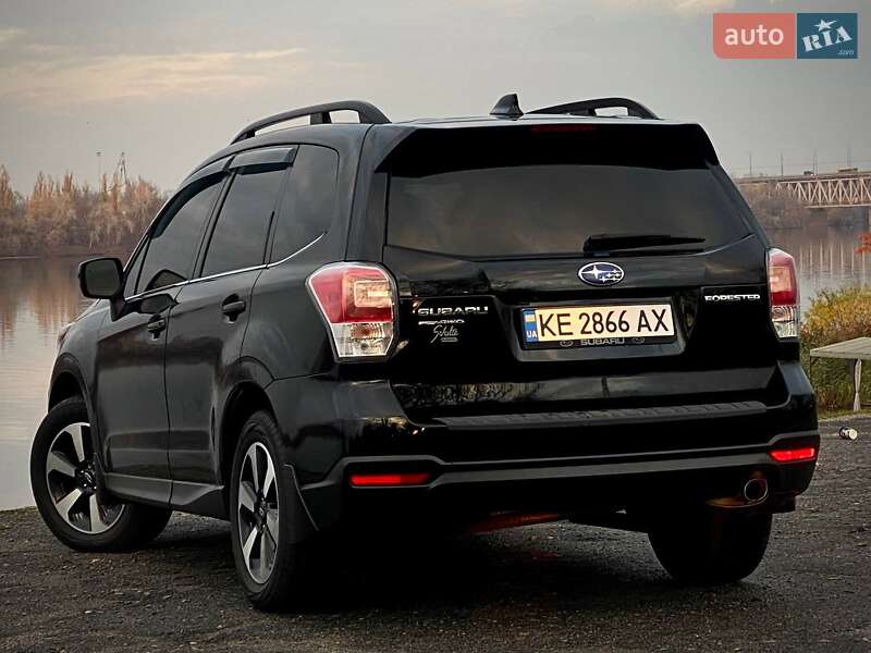 Позашляховик / Кросовер Subaru Forester 2017 в Дніпрі