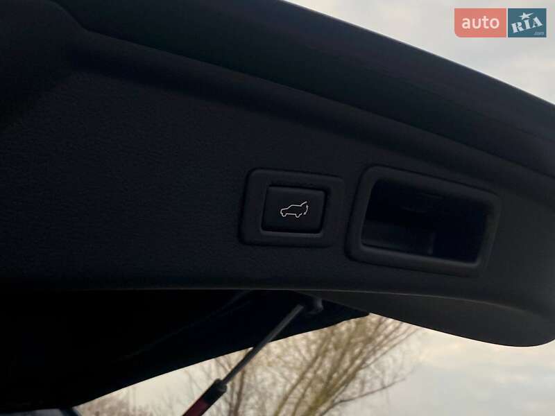 Позашляховик / Кросовер Subaru Forester 2017 в Дніпрі