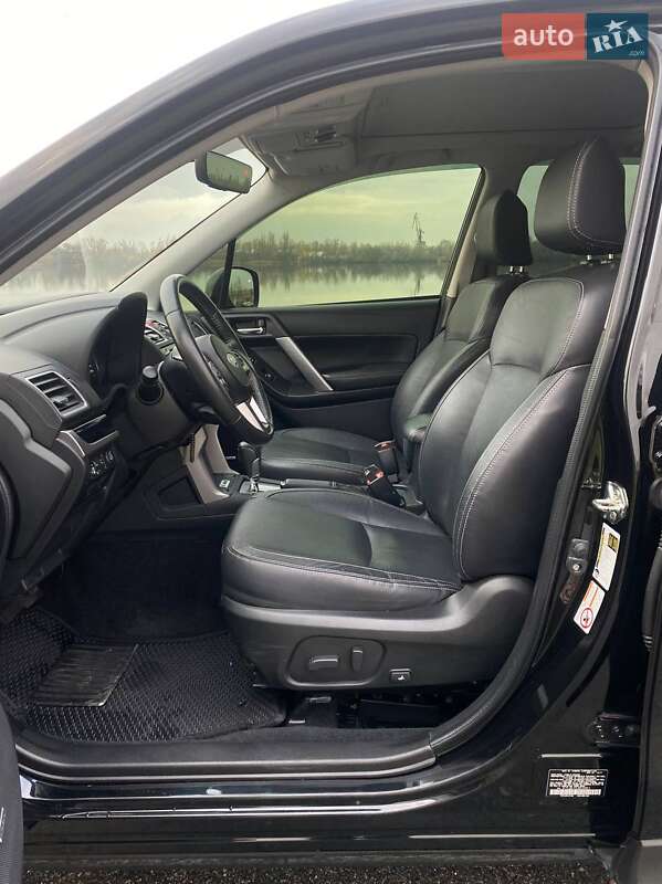 Позашляховик / Кросовер Subaru Forester 2017 в Дніпрі