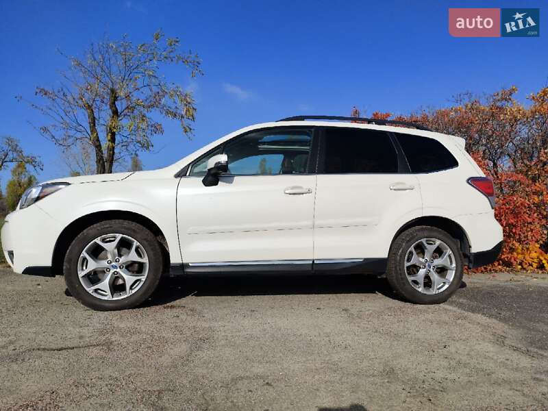 Позашляховик / Кросовер Subaru Forester 2018 в Кам'янському