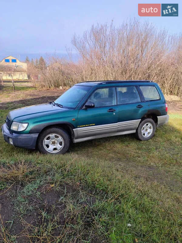 Внедорожник / Кроссовер Subaru Forester 2000 в Шевченкове