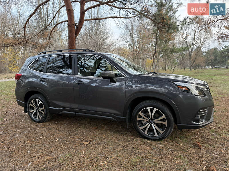 Позашляховик / Кросовер Subaru Forester 2022 в Дніпрі