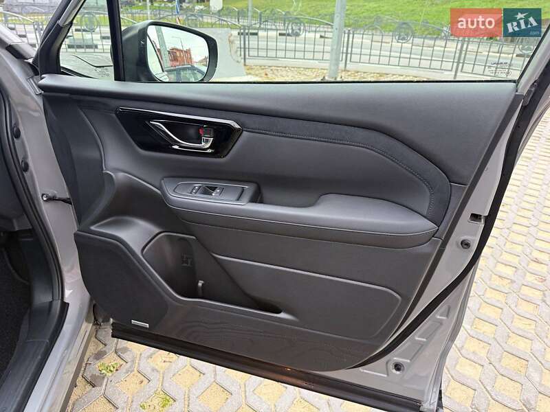 Внедорожник / Кроссовер Subaru Forester 2024 в Харькове