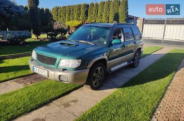 Внедорожник / Кроссовер Subaru Forester 2000 в Белозерье