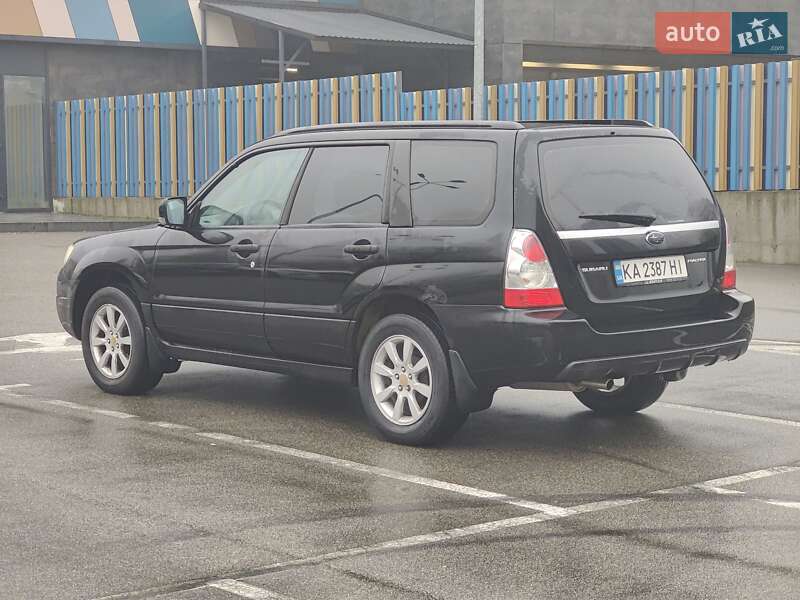 Позашляховик / Кросовер Subaru Forester 2006 в Києві