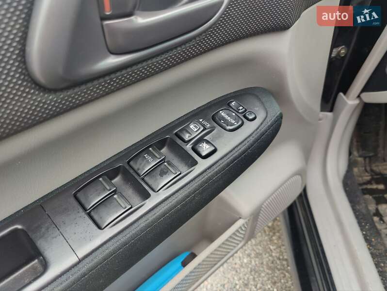 Позашляховик / Кросовер Subaru Forester 2006 в Києві