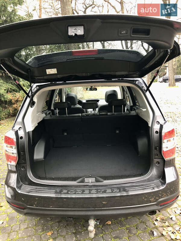 Внедорожник / Кроссовер Subaru Forester 2015 в Львове