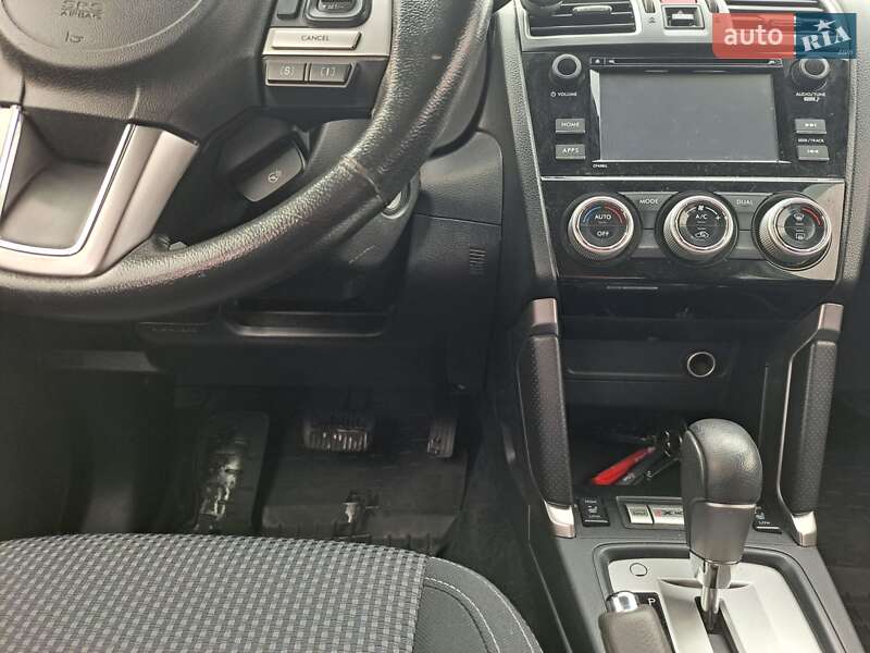 Позашляховик / Кросовер Subaru Forester 2017 в Бучі