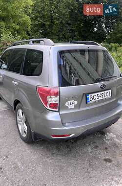 Позашляховик / Кросовер Subaru Forester 2009 в Львові