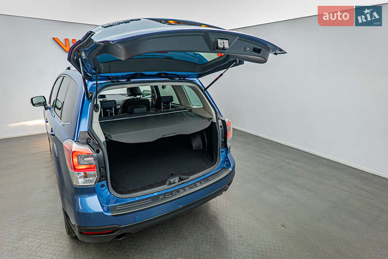 Позашляховик / Кросовер Subaru Forester 2018 в Києві