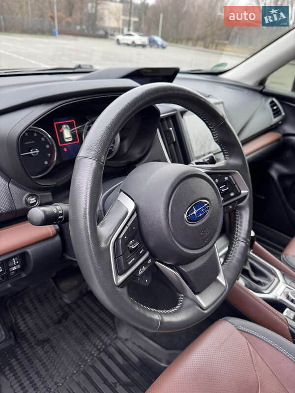 Внедорожник / Кроссовер Subaru Forester 2022 в Киеве