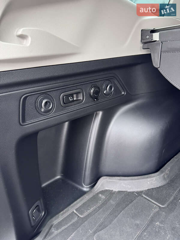 Внедорожник / Кроссовер Subaru Forester 2022 в Киеве