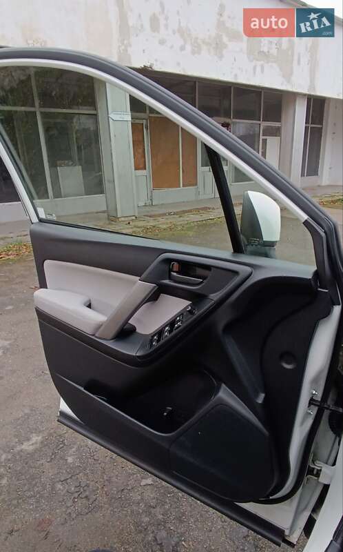 Позашляховик / Кросовер Subaru Forester 2015 в Луцьку