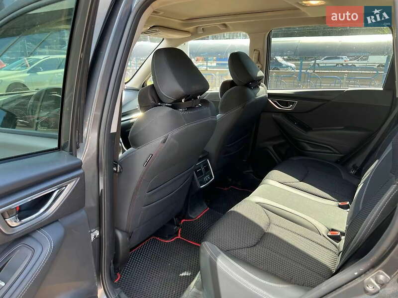 Внедорожник / Кроссовер Subaru Forester 2020 в Киеве