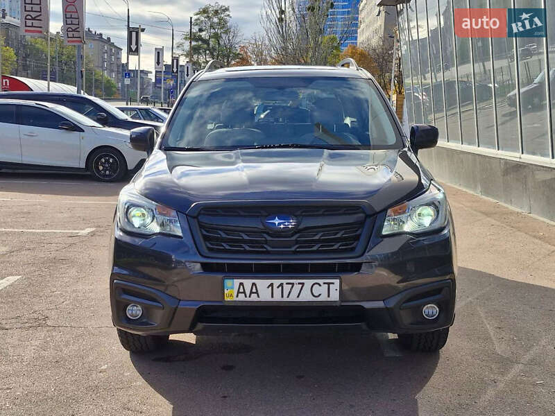 Позашляховик / Кросовер Subaru Forester 2016 в Києві