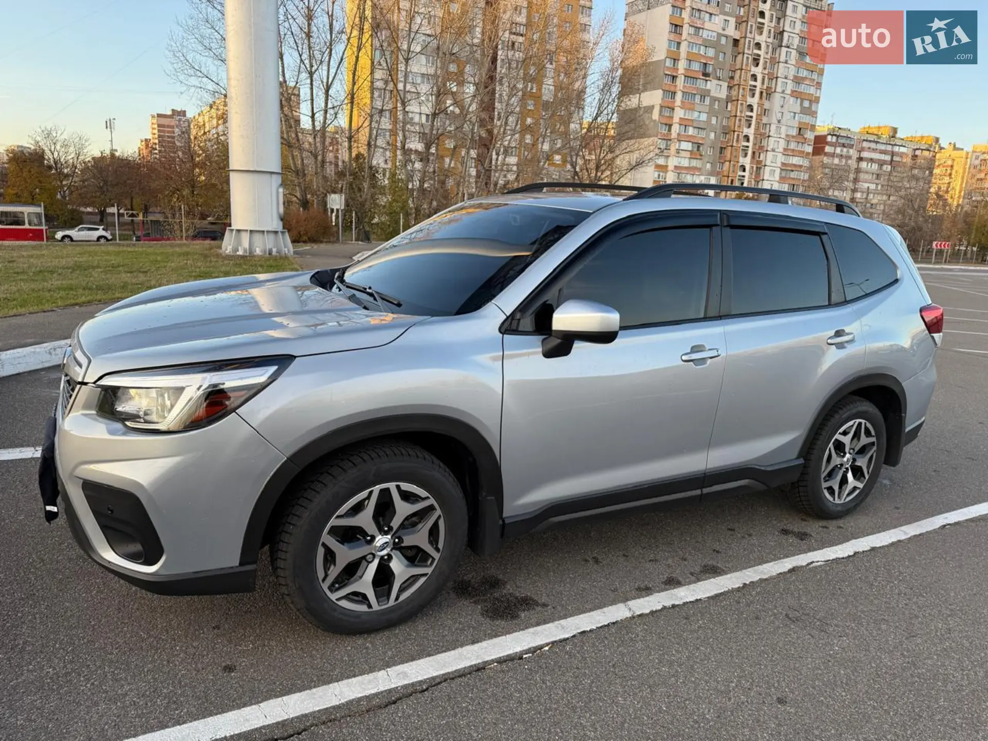 Subaru Forester 2019 VIN JF2SKAJC8LH457163 фото оголошення 4 з 27