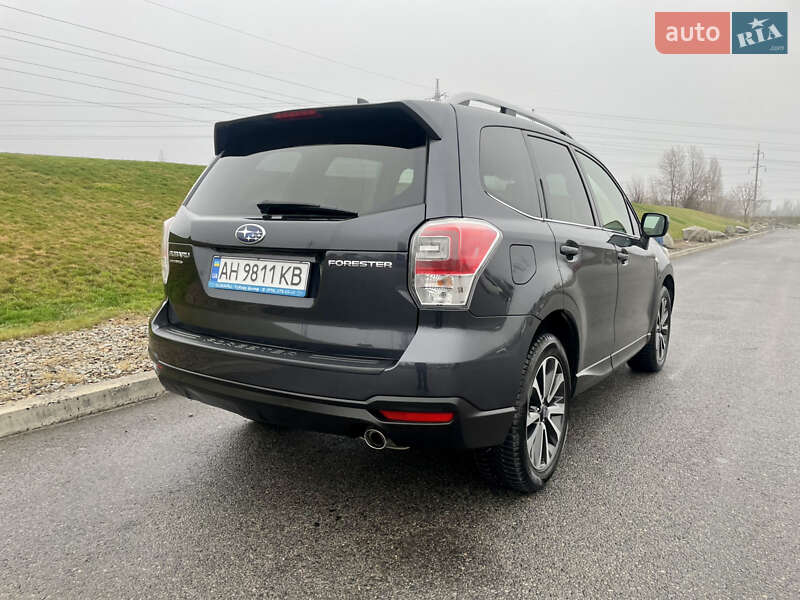 Внедорожник / Кроссовер Subaru Forester 2017 в Днепре