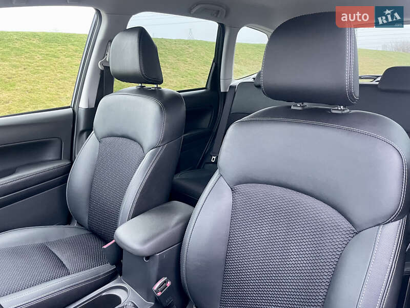 Внедорожник / Кроссовер Subaru Forester 2017 в Днепре