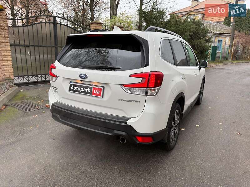 Позашляховик / Кросовер Subaru Forester 2018 в Києві