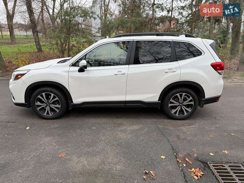 Позашляховик / Кросовер Subaru Forester 2018 в Києві