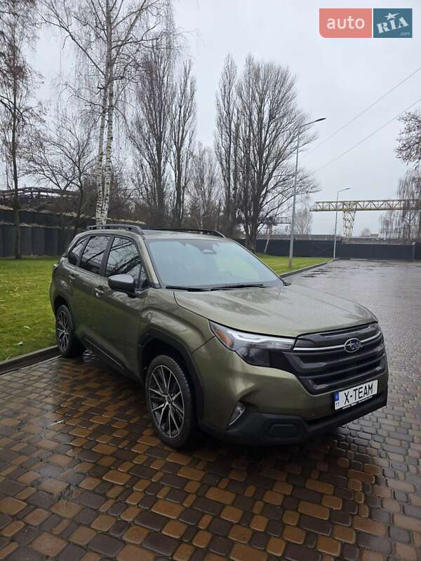 Позашляховик / Кросовер Subaru Forester 2024 в Києві