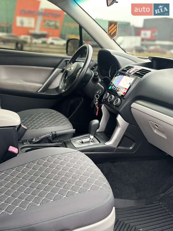 Позашляховик / Кросовер Subaru Forester 2013 в Києві