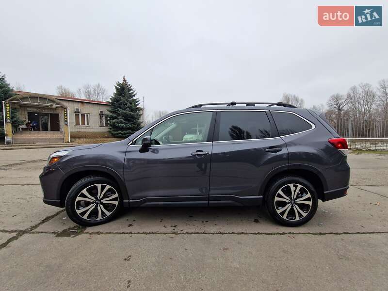 Внедорожник / Кроссовер Subaru Forester 2021 в Днепре