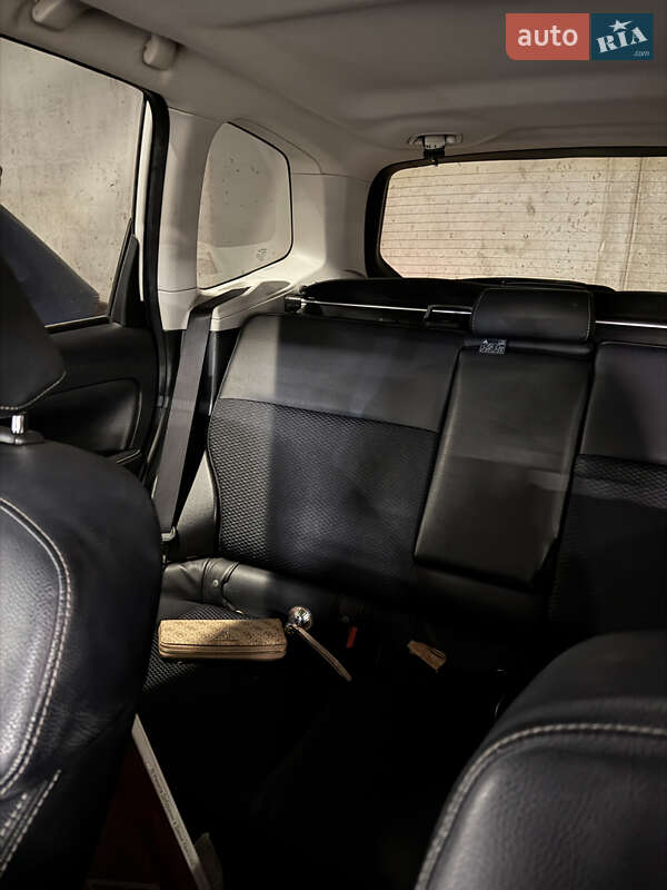 Внедорожник / Кроссовер Subaru Forester 2015 в Львове