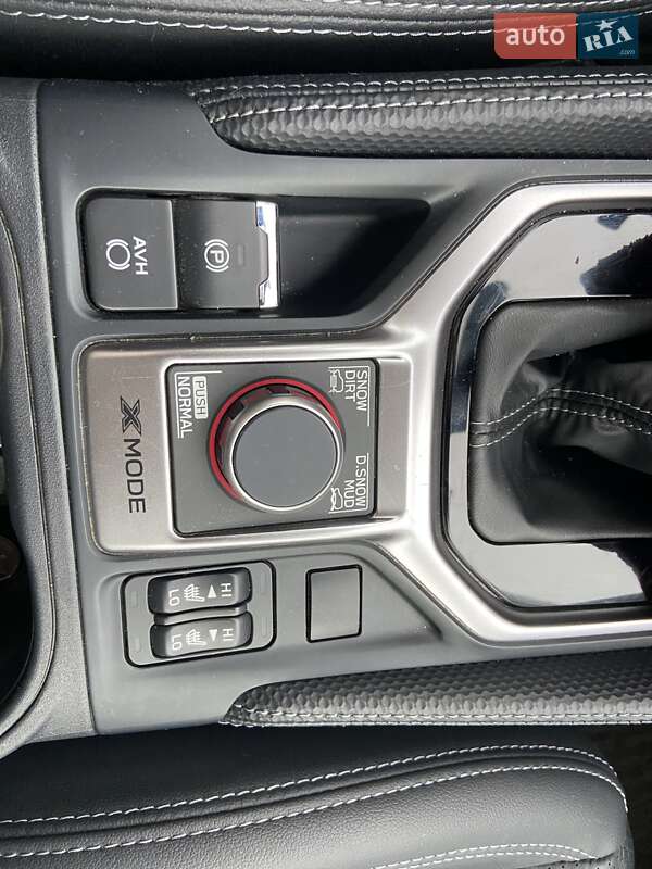 Внедорожник / Кроссовер Subaru Forester 2022 в Киеве