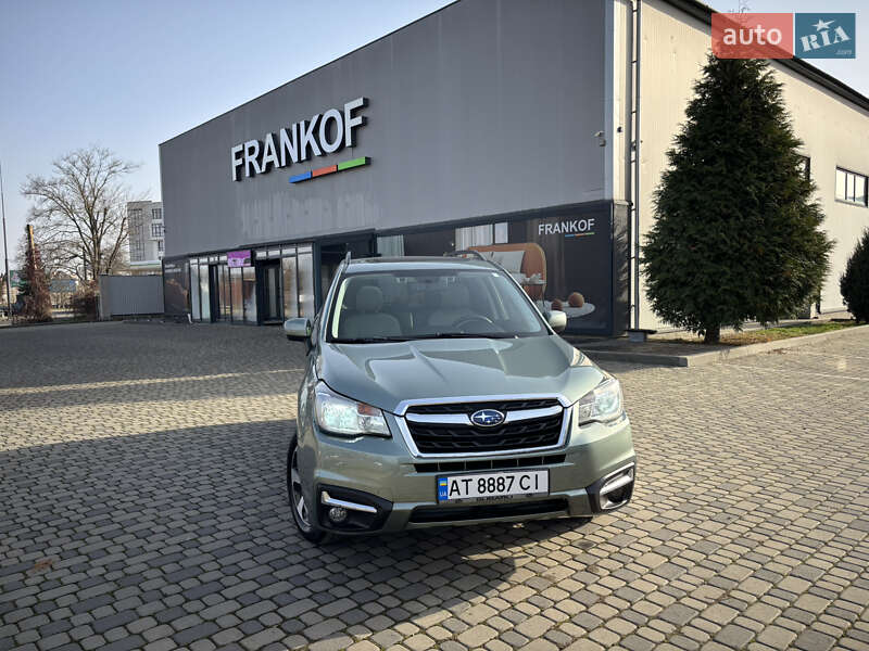 Внедорожник / Кроссовер Subaru Forester 2016 в Ивано-Франковске