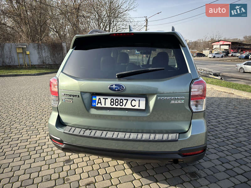 Внедорожник / Кроссовер Subaru Forester 2016 в Ивано-Франковске