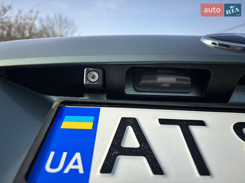 Внедорожник / Кроссовер Subaru Forester 2016 в Ивано-Франковске