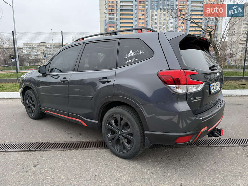 Внедорожник / Кроссовер Subaru Forester 2020 в Киеве