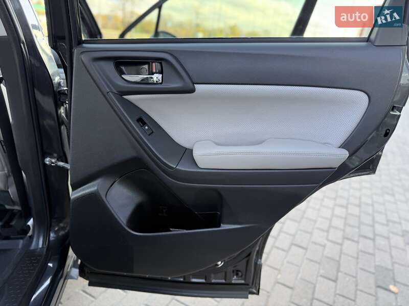 Внедорожник / Кроссовер Subaru Forester 2014 в Киеве