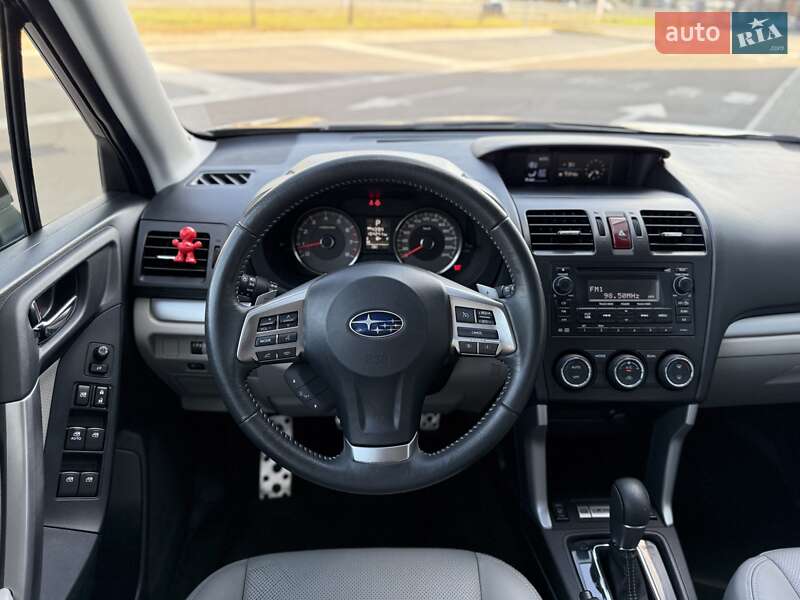 Внедорожник / Кроссовер Subaru Forester 2014 в Киеве