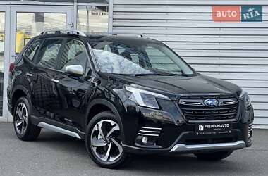 Внедорожник / Кроссовер Subaru Forester 2024 в Киеве