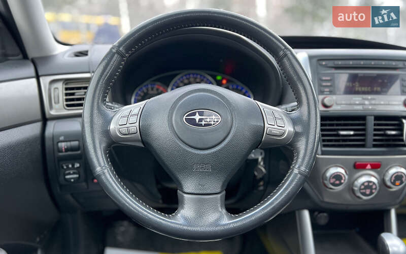 Внедорожник / Кроссовер Subaru Forester 2011 в Львове