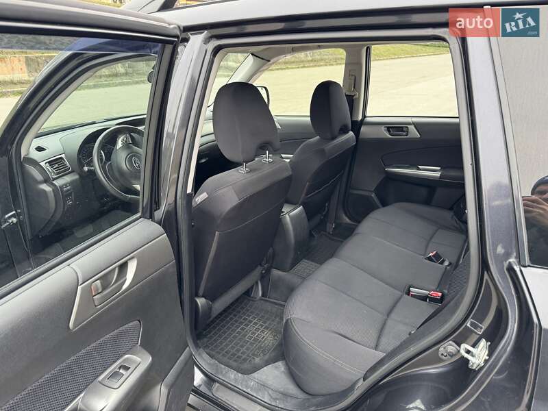 Внедорожник / Кроссовер Subaru Forester 2011 в Киеве
