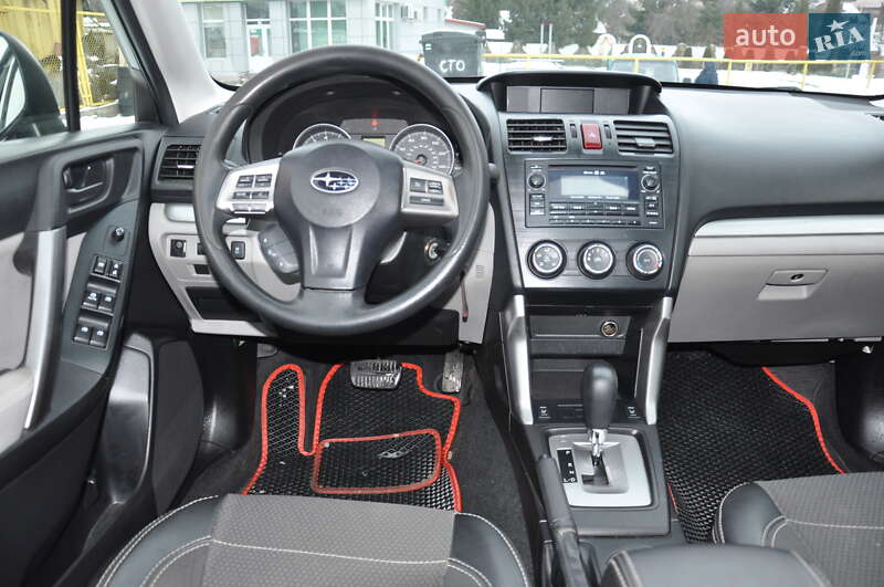 Внедорожник / Кроссовер Subaru Forester 2013 в Львове