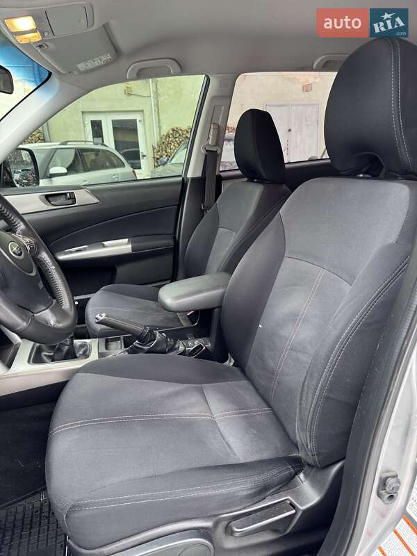 Позашляховик / Кросовер Subaru Forester 2010 в Стрию