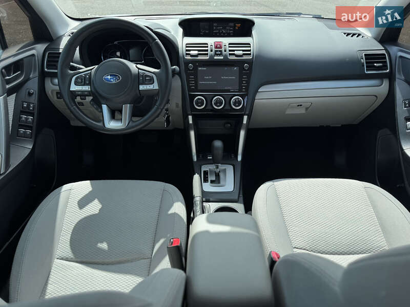 Внедорожник / Кроссовер Subaru Forester 2017 в Харькове