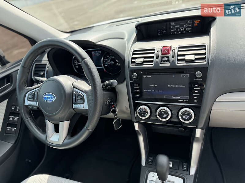 Внедорожник / Кроссовер Subaru Forester 2017 в Харькове